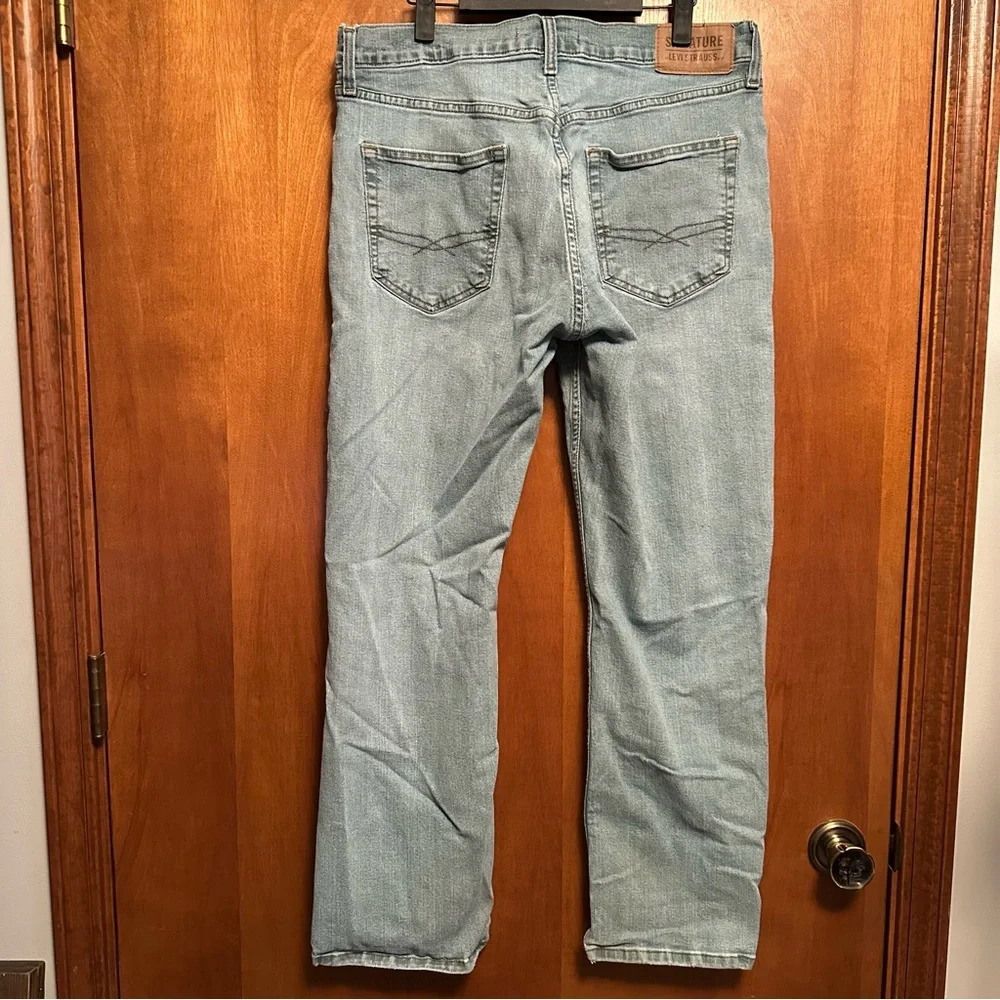 Levi Signature Boot Cut Jeans Relaxed Fit‎ Light Wash 34